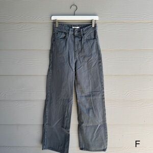 Levi’s• High Loose Dark Grey Jeans